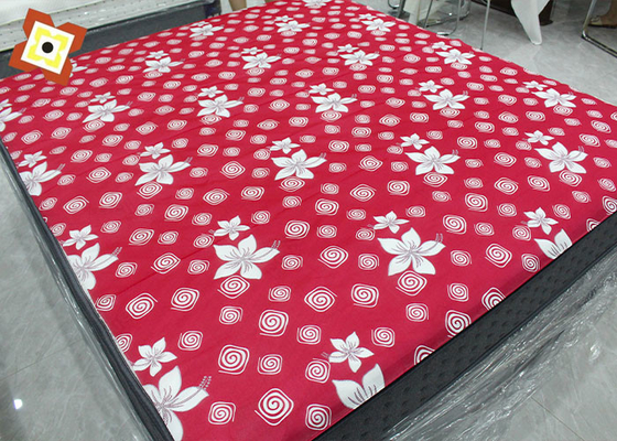 फ्लैट डिजिटल प्रिंटिंग गद्दे Quilting कपड़ा 230cm प्रतिरोधी सिकोड़ें