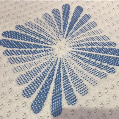 बिस्तर के लिए एसजीएस पुनर्नवीनीकरण पॉलिएस्टर 160gsm बुना हुआ Jacquard कपड़ा